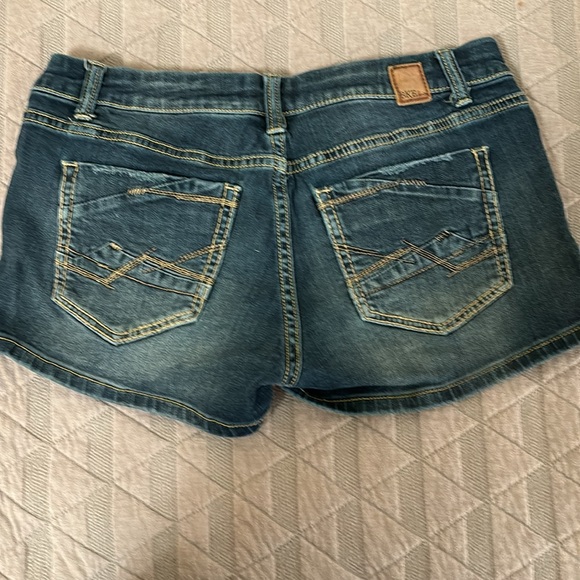 Excellent condition BKE Stella Jean shorts - Picture 5 of 5